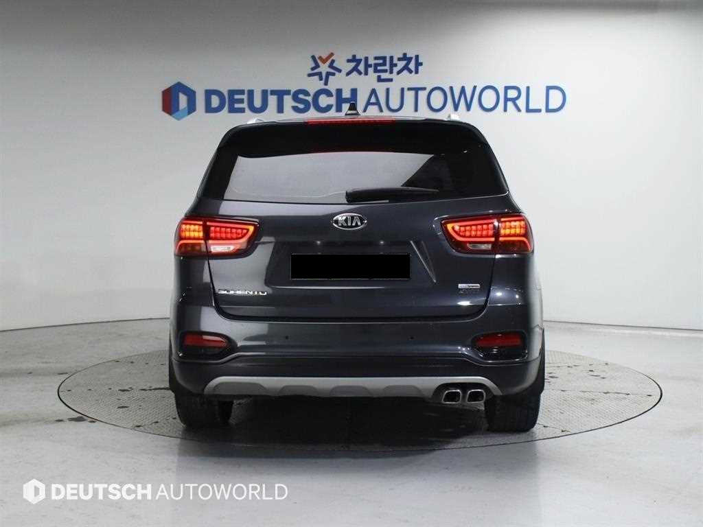 Kia Sorento — photo 04