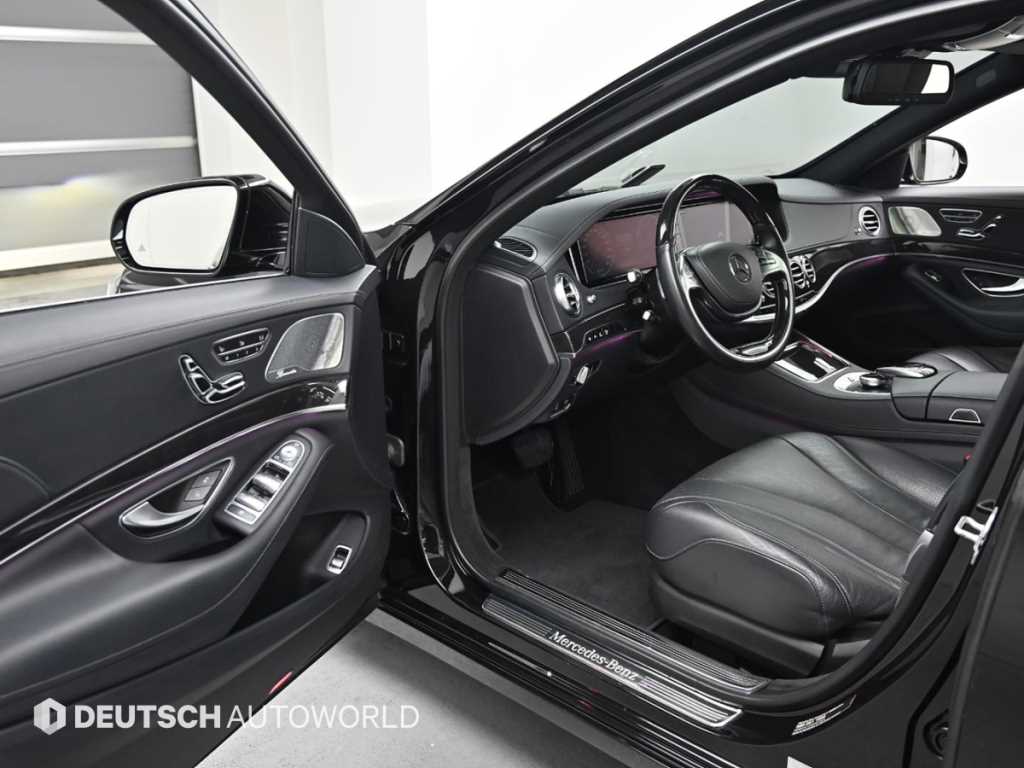Mercedes-Benz S-Class — photo 11