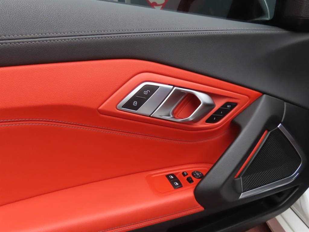 BMW Z4 — photo 08