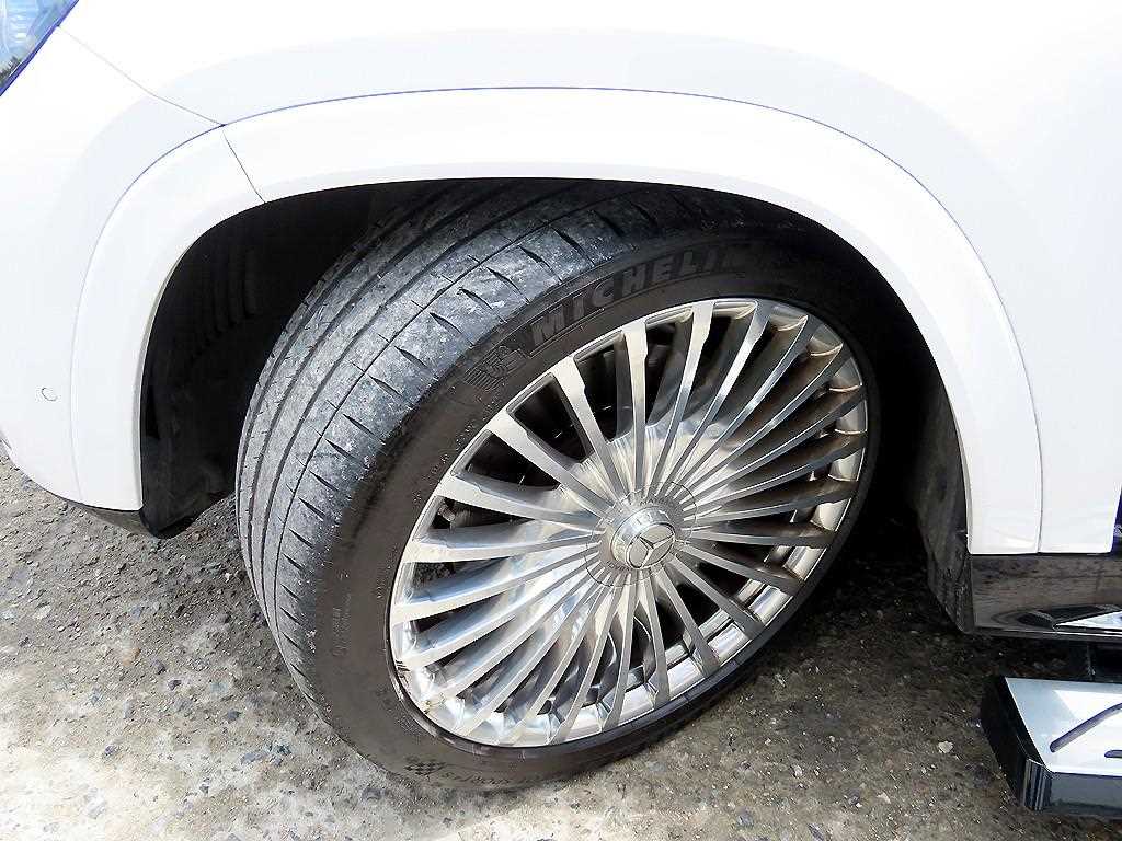 Mercedes-Benz GLS-Class — photo 20