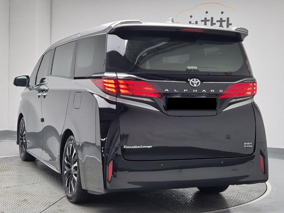 Toyota Alphard — photo 02