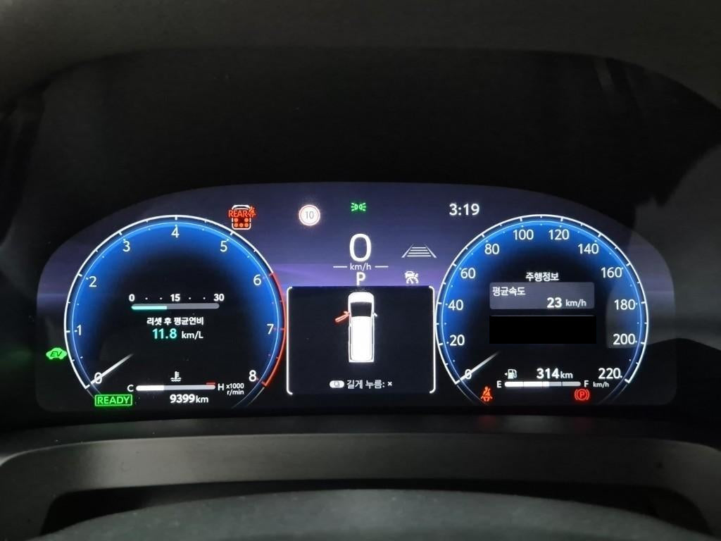 Toyota Alphard — photo 06