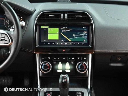Jaguar XE — photo 14