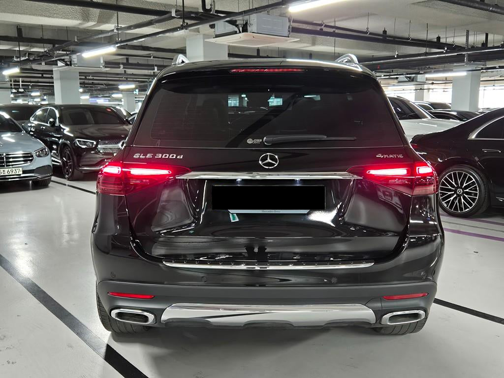Mercedes-Benz GLE-Class — photo 04
