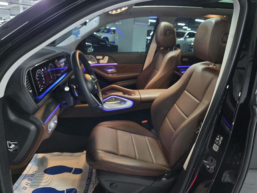 Mercedes-Benz GLE-Class — photo 05