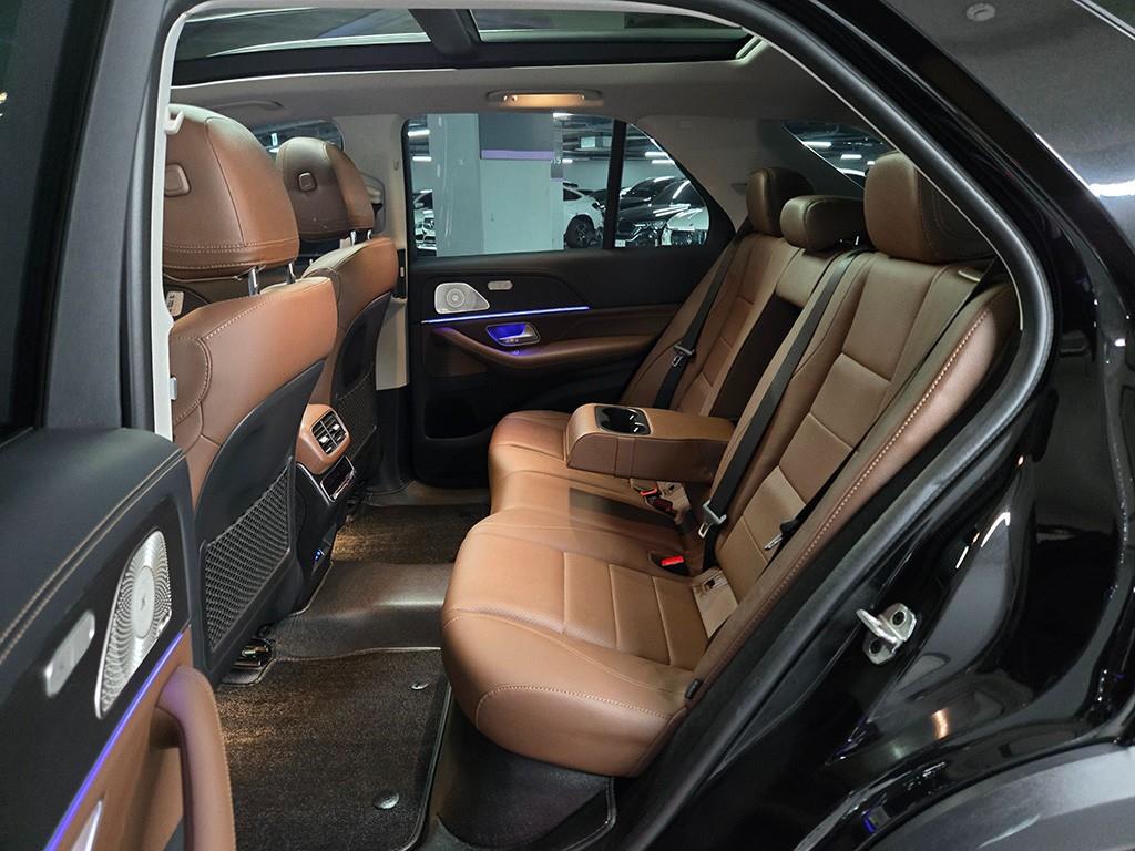 Mercedes-Benz GLE-Class — photo 06