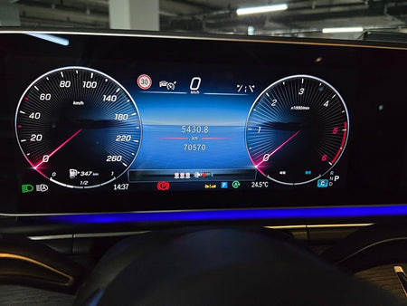 Mercedes-Benz GLE-Class — photo 08