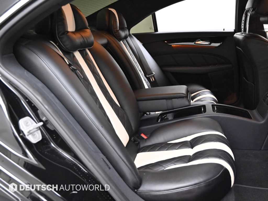 Mercedes-Benz CLS-Class — photo 12