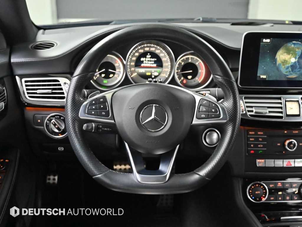 Mercedes-Benz CLS-Class — photo 13