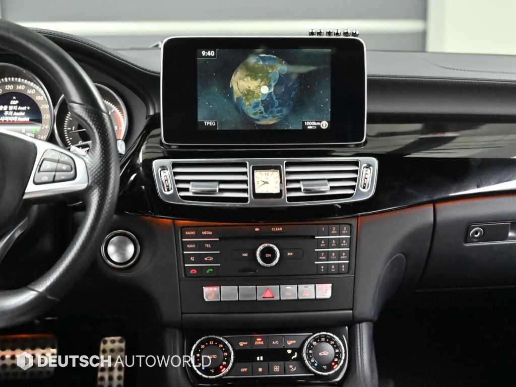 Mercedes-Benz CLS-Class — photo 14