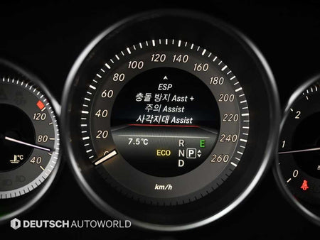 Mercedes-Benz CLS-Class — photo 17