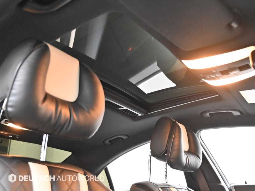Mercedes-Benz CLS-Class — photo 19