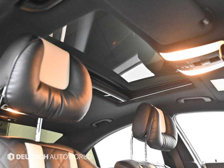 Mercedes-Benz CLS-Class — photo 19