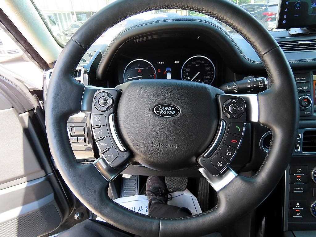 Land Rover Range Rover — photo 08