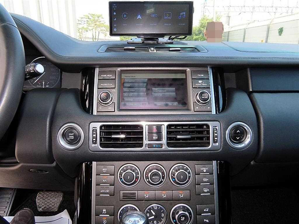 Land Rover Range Rover — photo 12