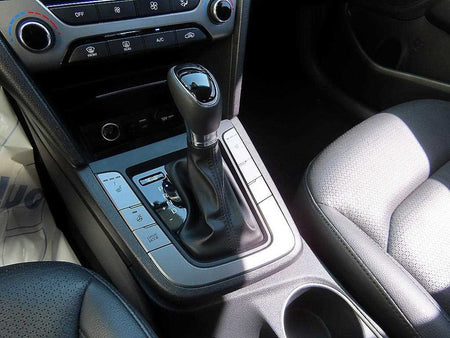 Hyundai Avante — photo 10