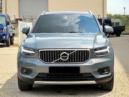 Volvo XC40 — photo 01