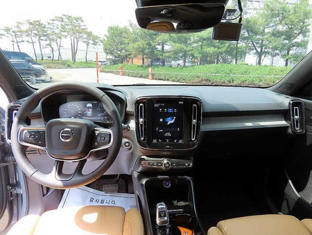 Volvo XC40 — photo 07