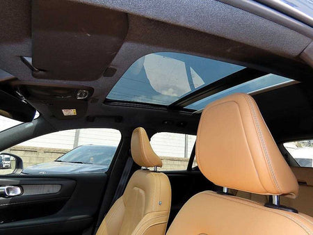 Volvo XC40 — photo 16