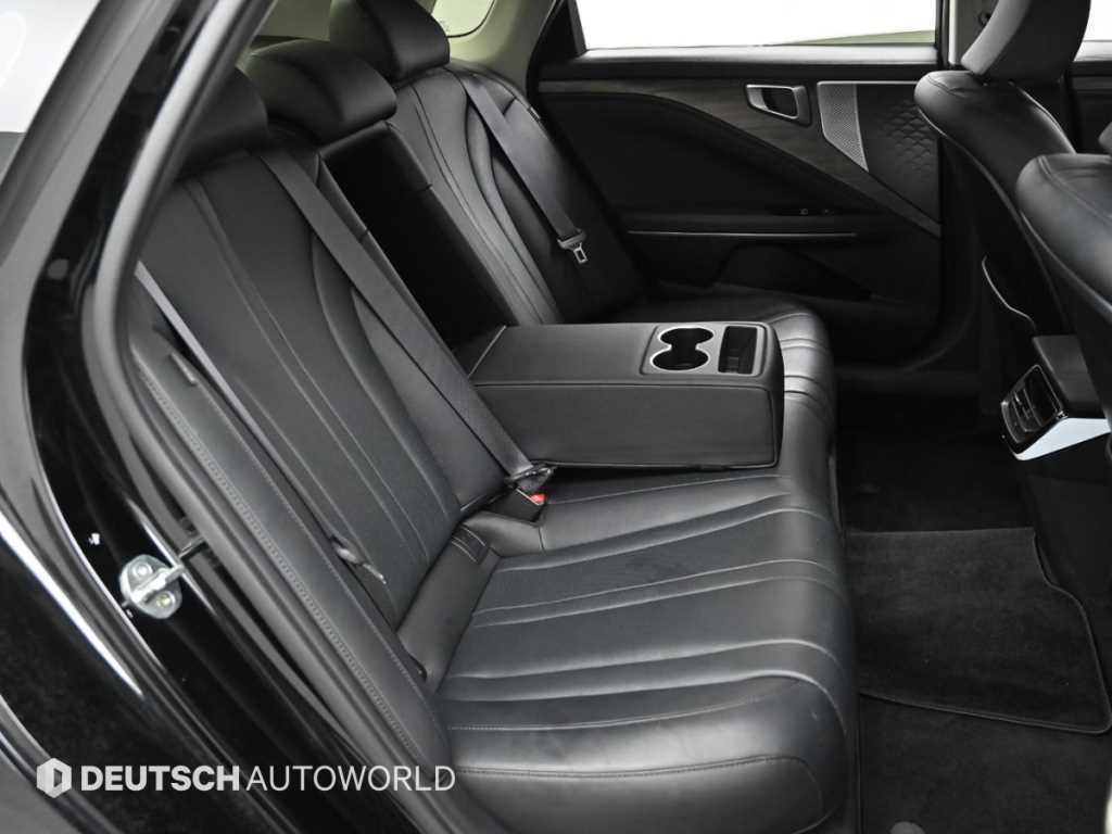 Kia K8 — photo 12
