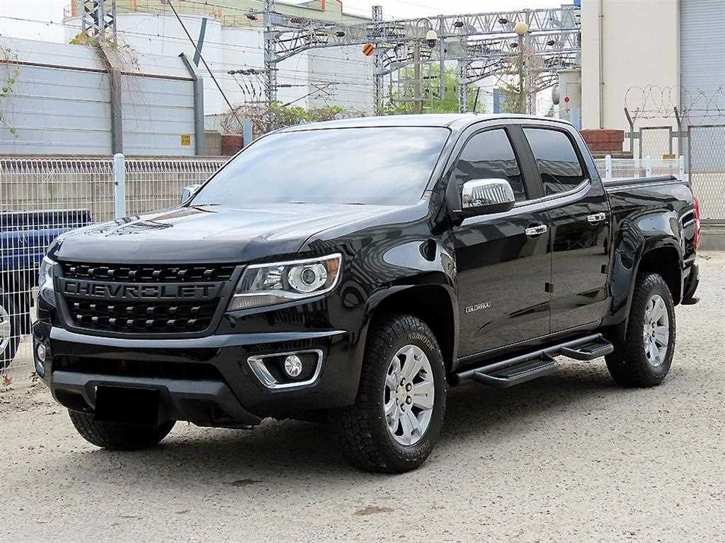 CHEVROLET Colorado — photo 01