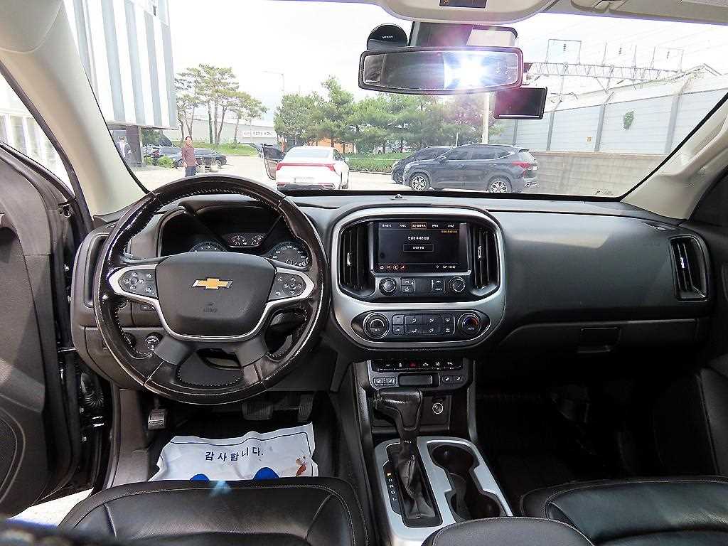 CHEVROLET Colorado — photo 07