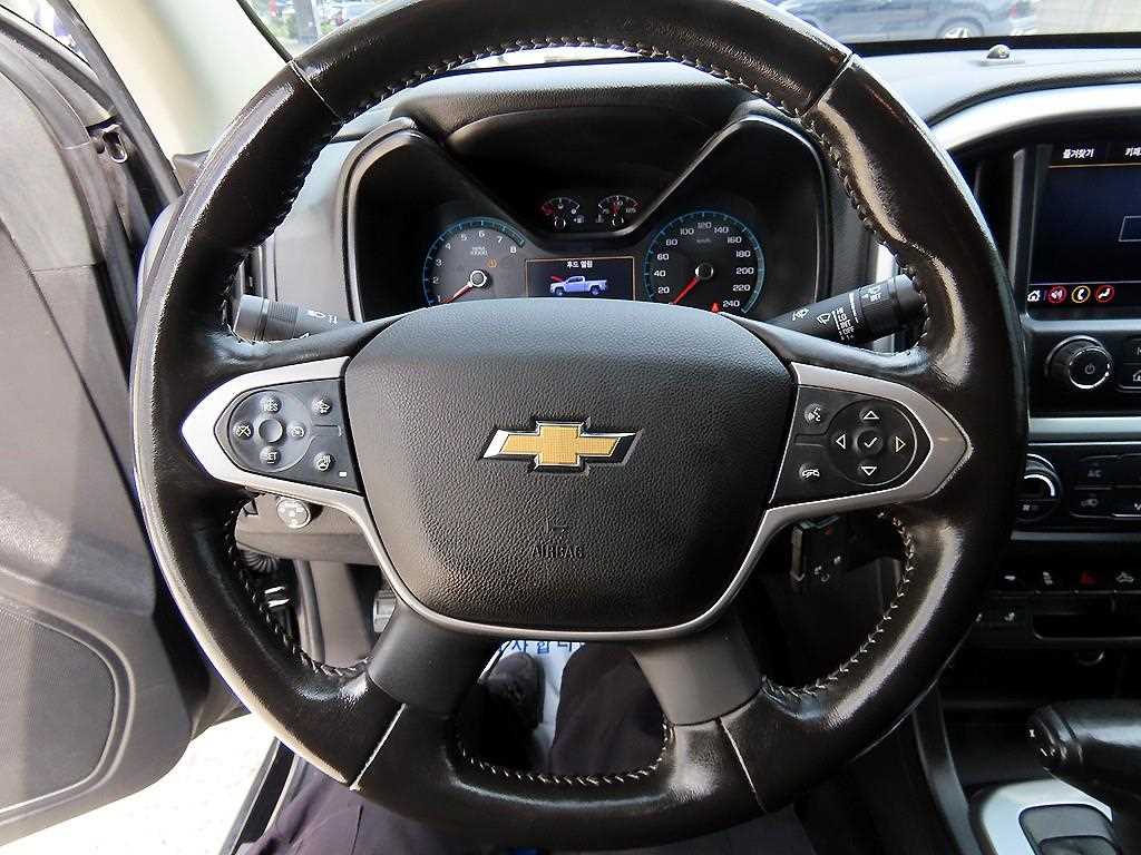 CHEVROLET Colorado — photo 08