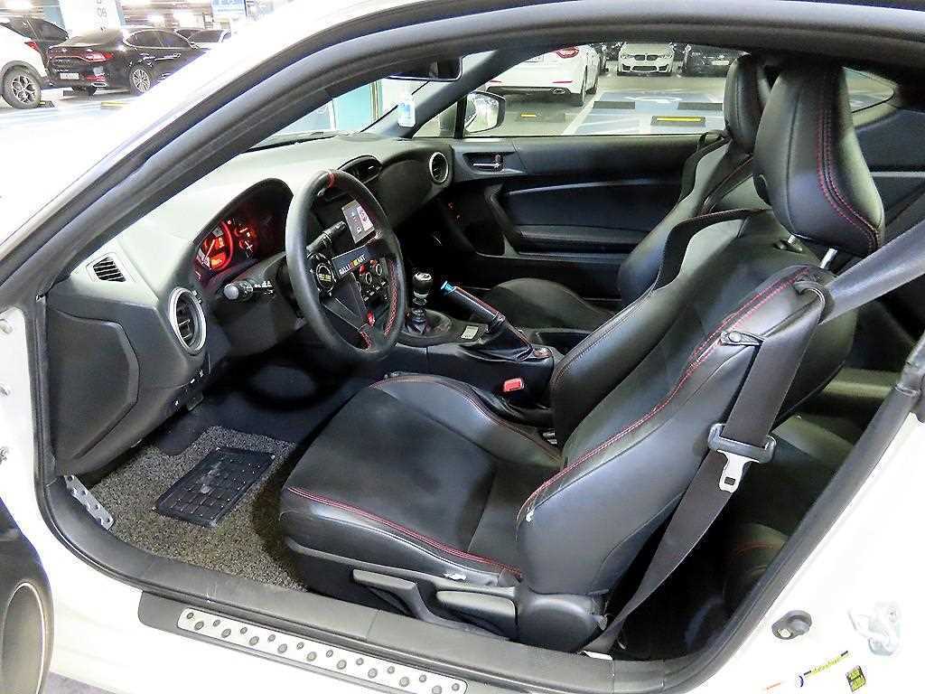 Toyota 86 — photo 06