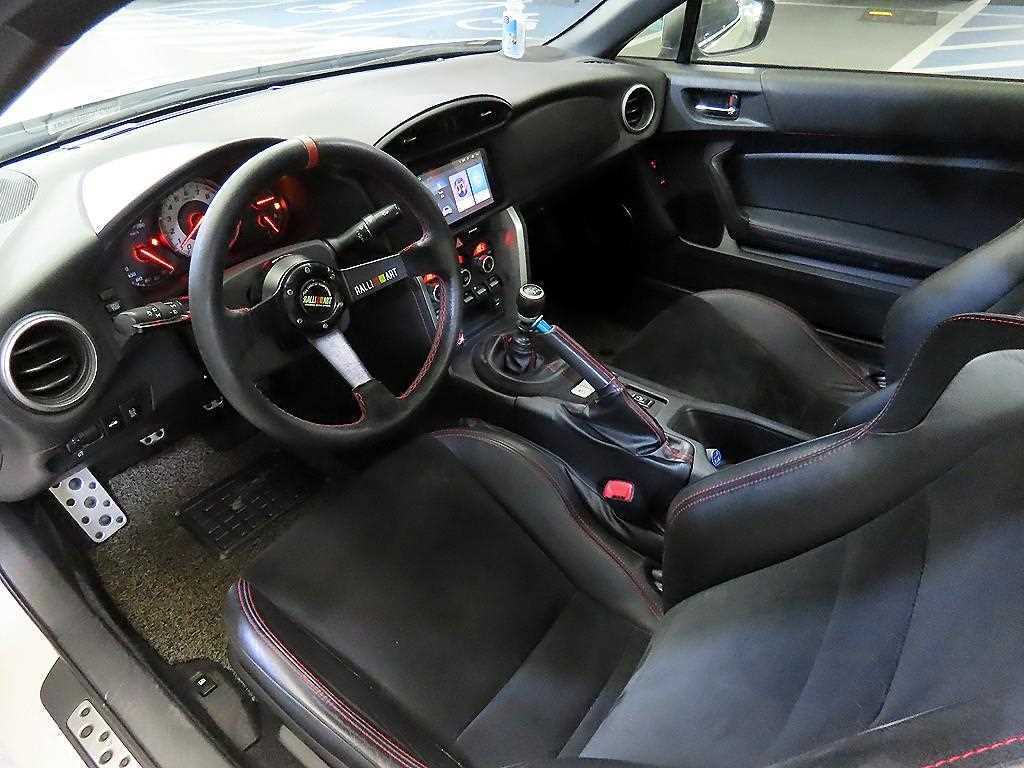 Toyota 86 — photo 10