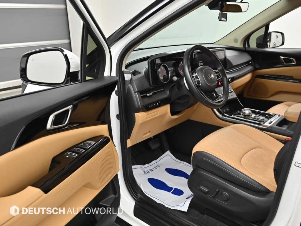 Kia Carnival — photo 11