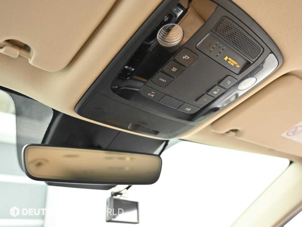 Kia Carnival — photo 18