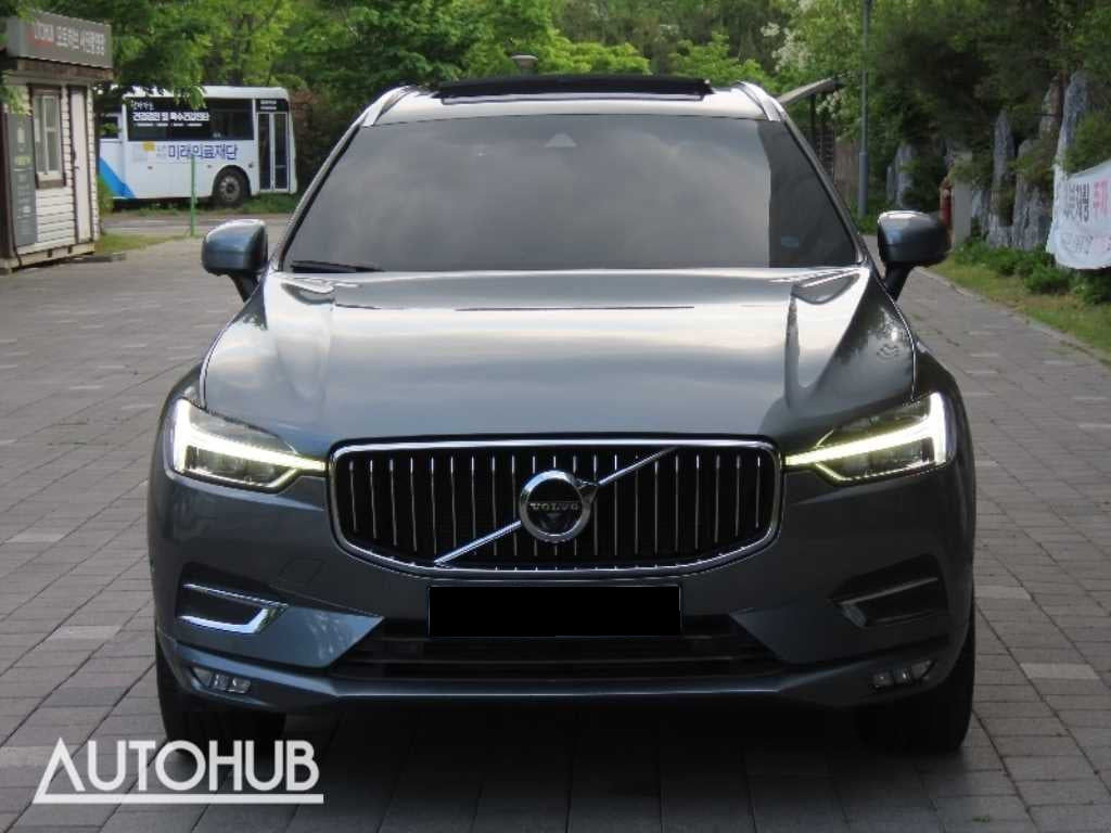 Volvo XC60 — photo 01