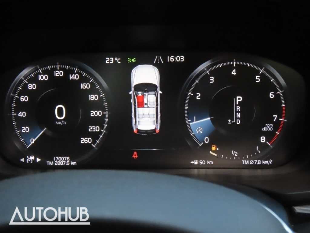 Volvo XC60 — photo 06