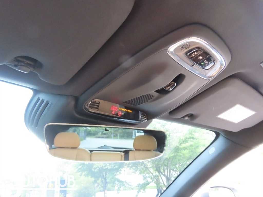 Volvo XC60 — photo 11