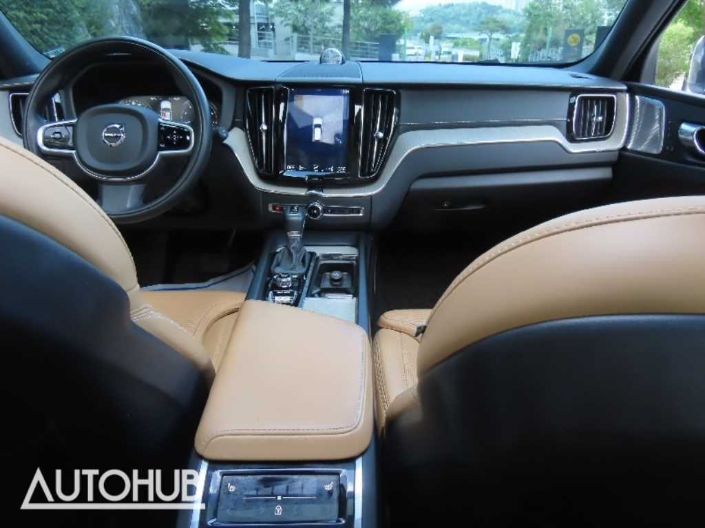 Volvo XC60 — photo 16