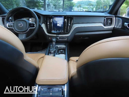 Volvo XC60 — photo 16