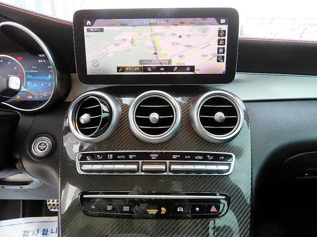 Mercedes-Benz GLC-Class — photo 12