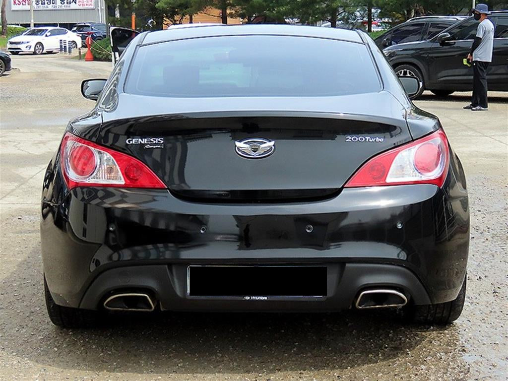 Hyundai Genesis — photo 04