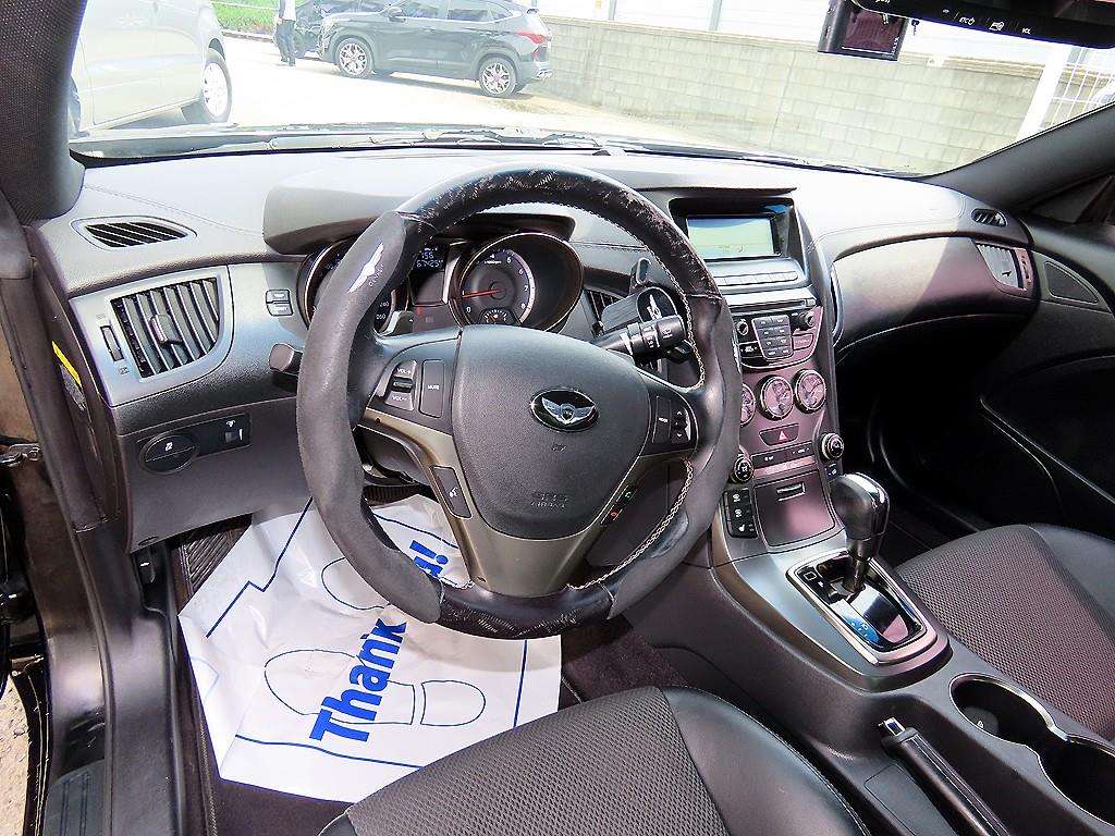 Hyundai Genesis — photo 07