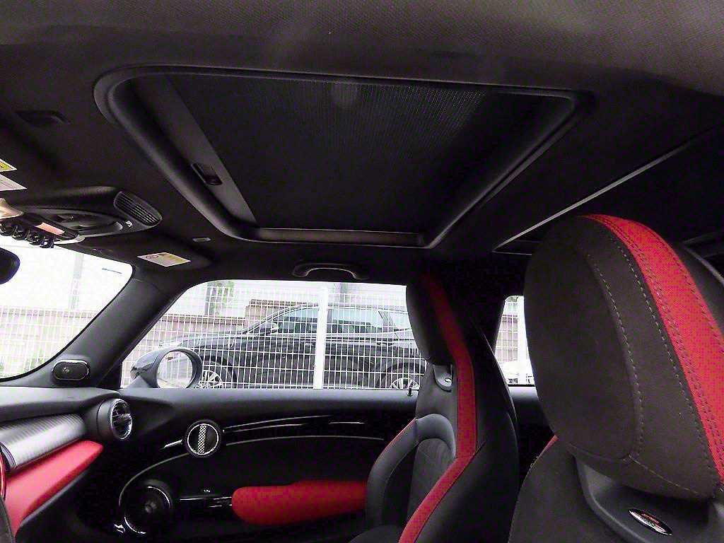 Mini Cooper — photo 17