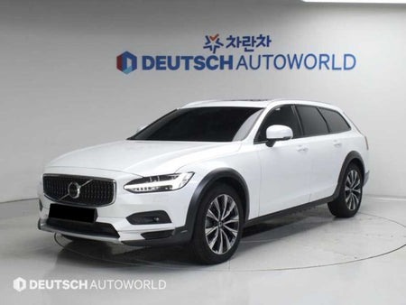 Volvo V90 — photo 01