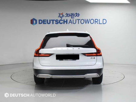 Volvo V90 — photo 04