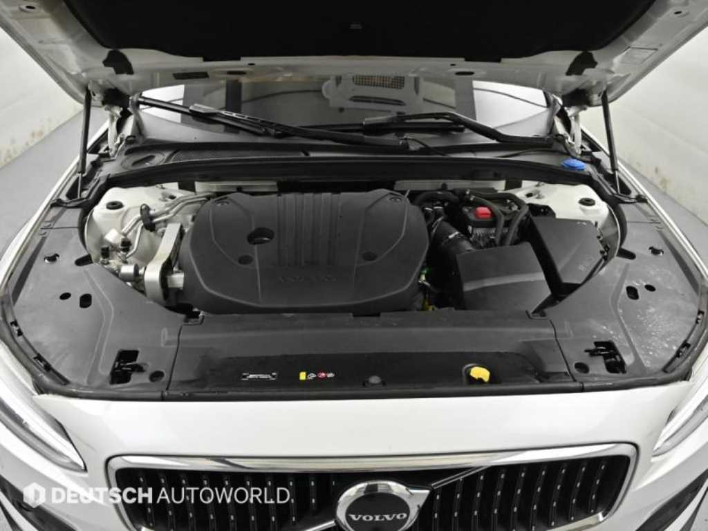 Volvo V90 — photo 06