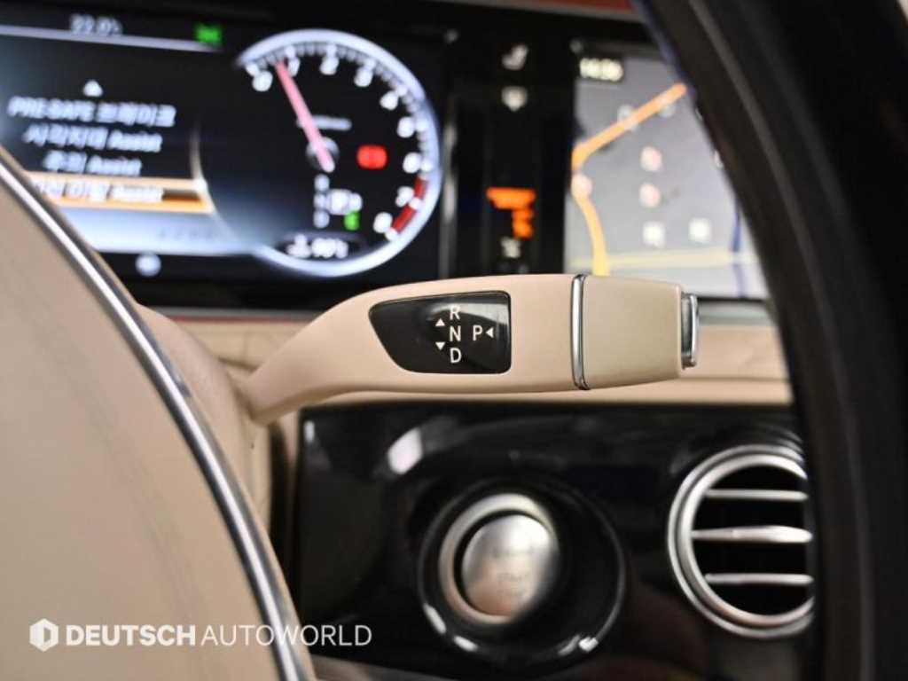 Mercedes-Benz S-Class — photo 09