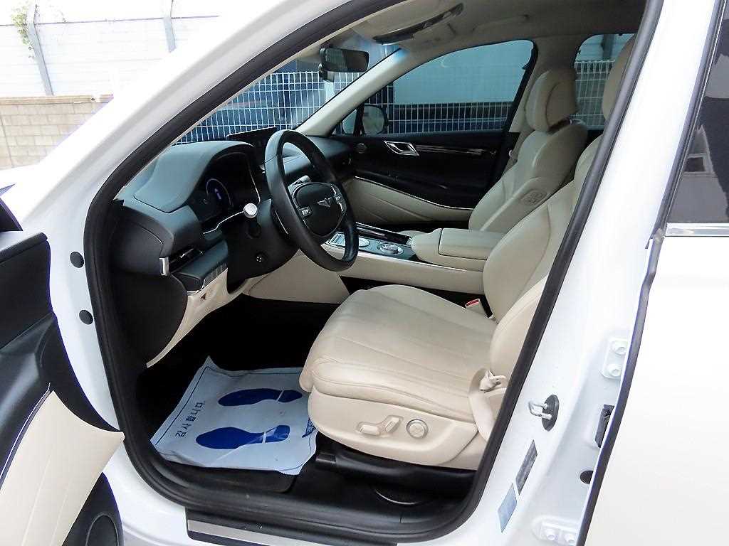 Genesis GV80 — photo 05