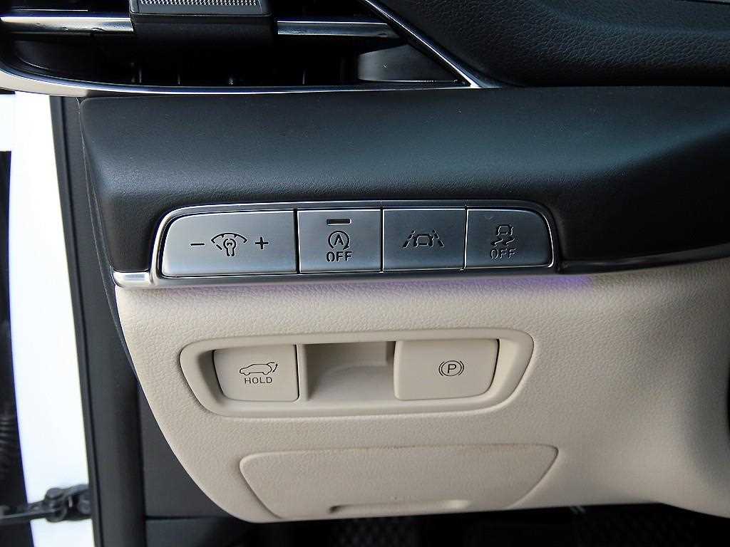 Genesis GV80 — photo 13
