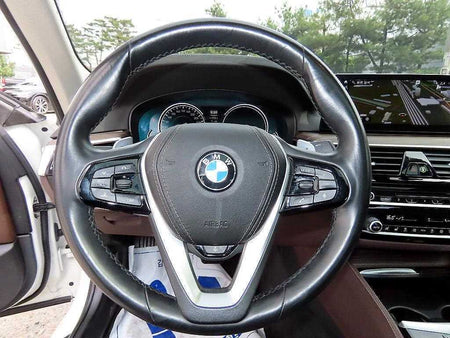 BMW 5-Series — photo 08