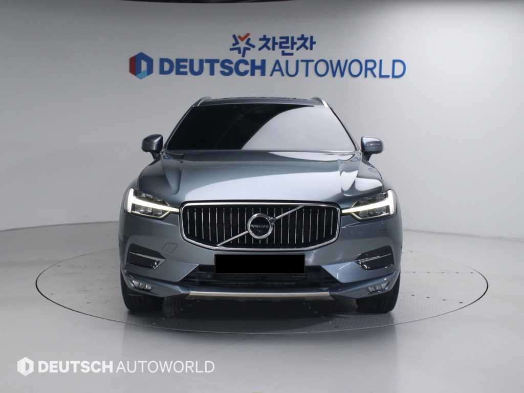 Volvo XC60 — photo 03