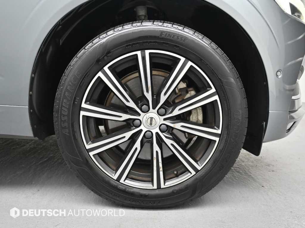Volvo XC60 — photo 05