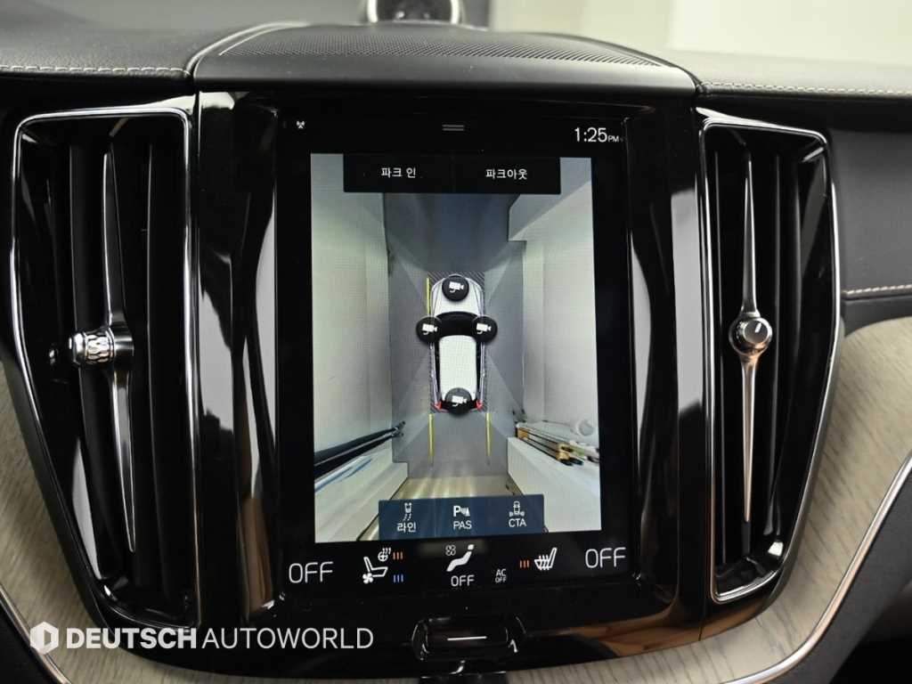 Volvo XC60 — photo 15